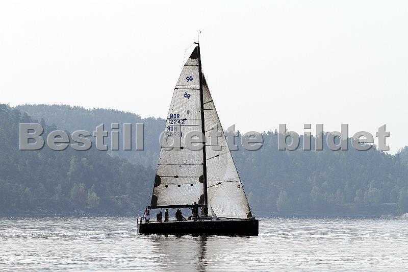 NOR12242_1.jpg