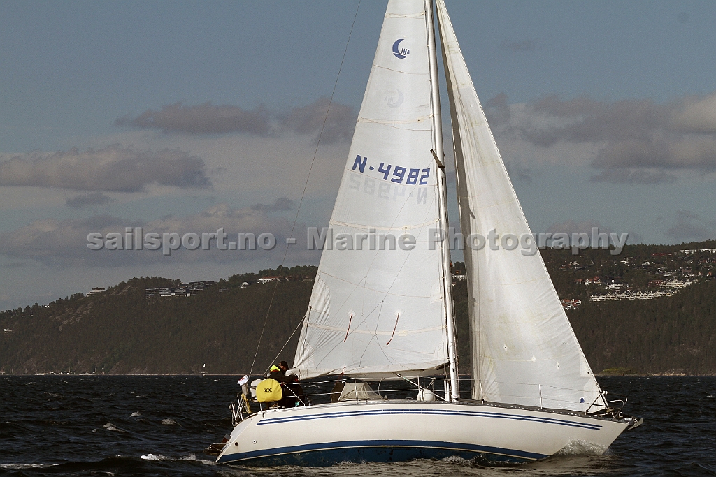 N4982_4.jpg