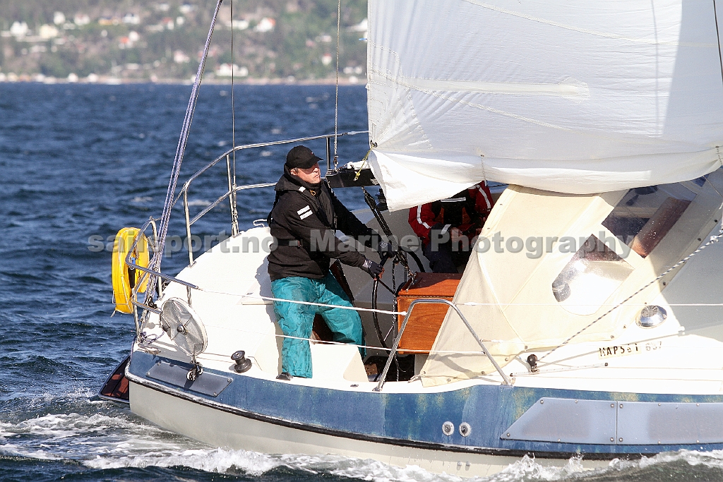 N657_3.jpg