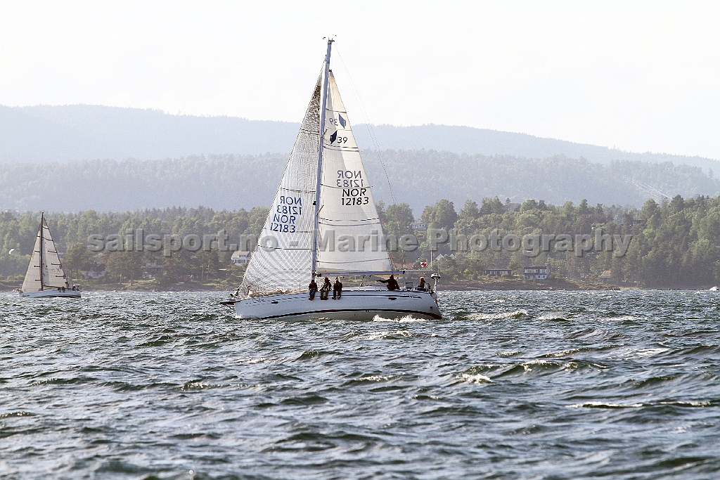 NOR12183_2.jpg