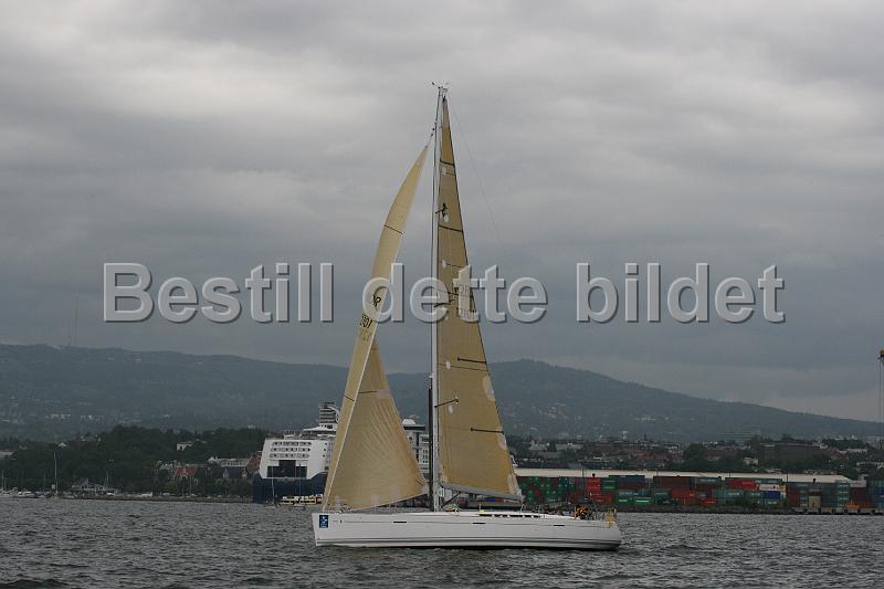 NOR12101_2.jpg