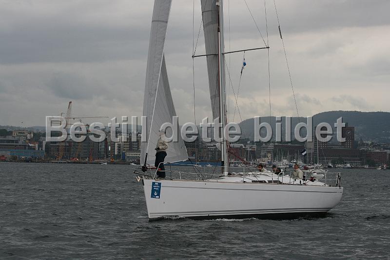 NOR12310_2.jpg