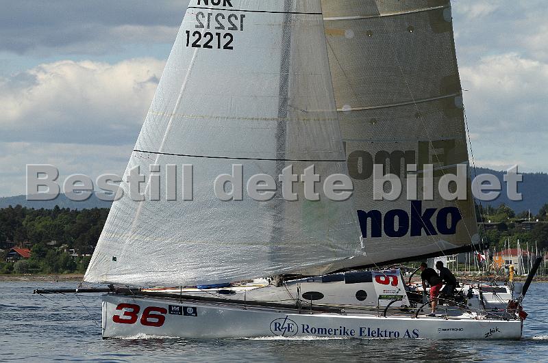 NOR12212_3.jpg