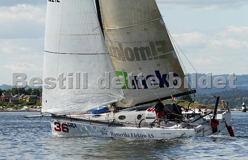 NOR12212_4.jpg