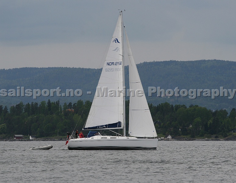 NOR12158_2.jpg
