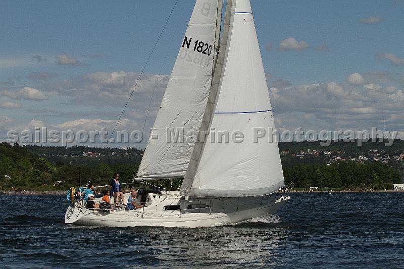 N1820_2.JPG