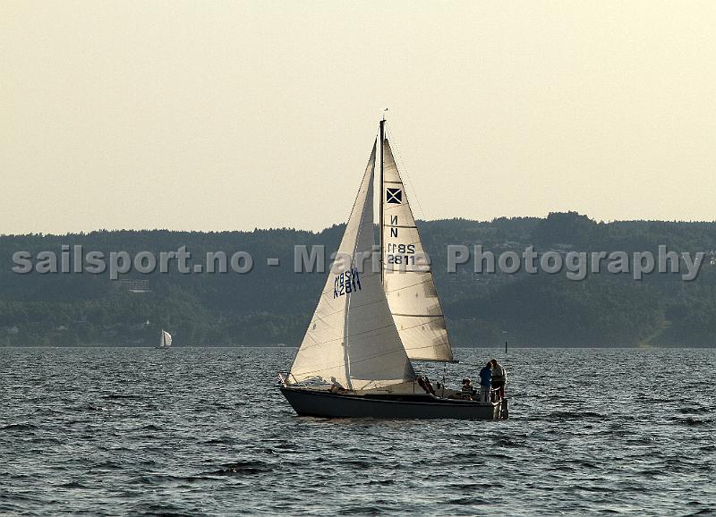 N2811_4.jpg