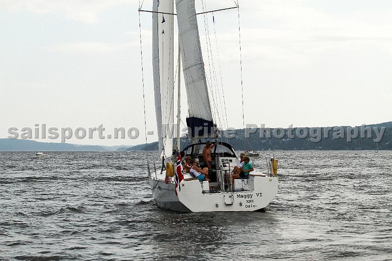 NOR13565_2.jpg
