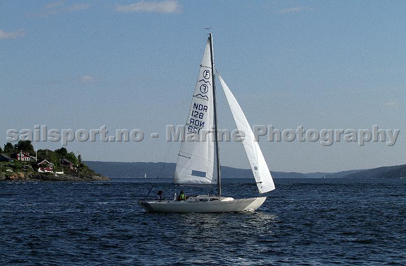 NOR128_3.jpg