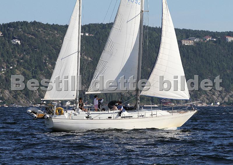 N1692_4.jpg