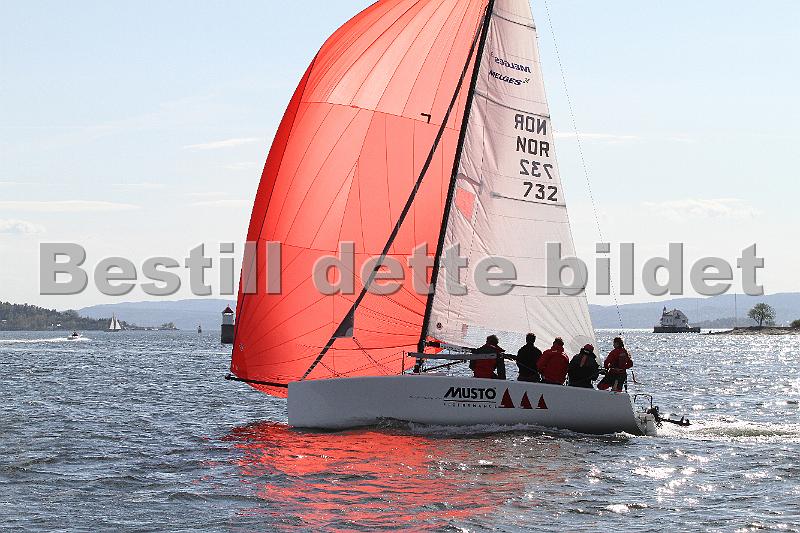 NOR732_7.jpg