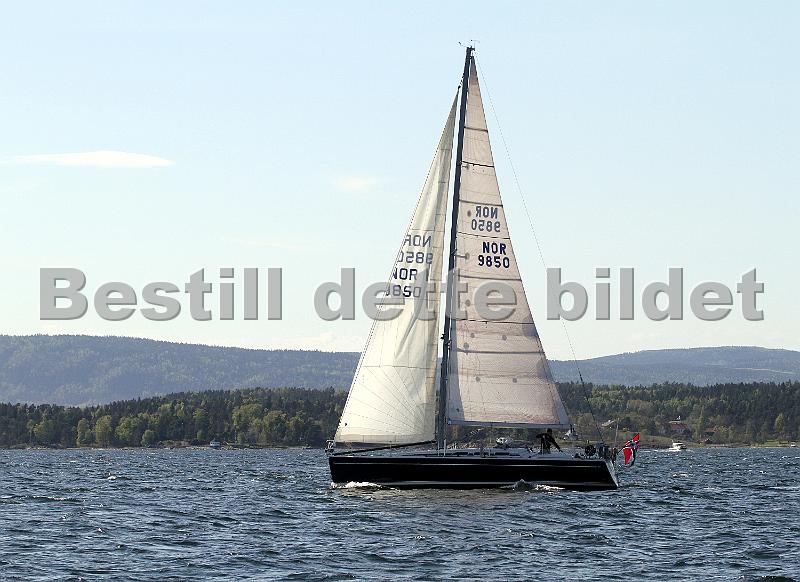 NOR9850_1.jpg