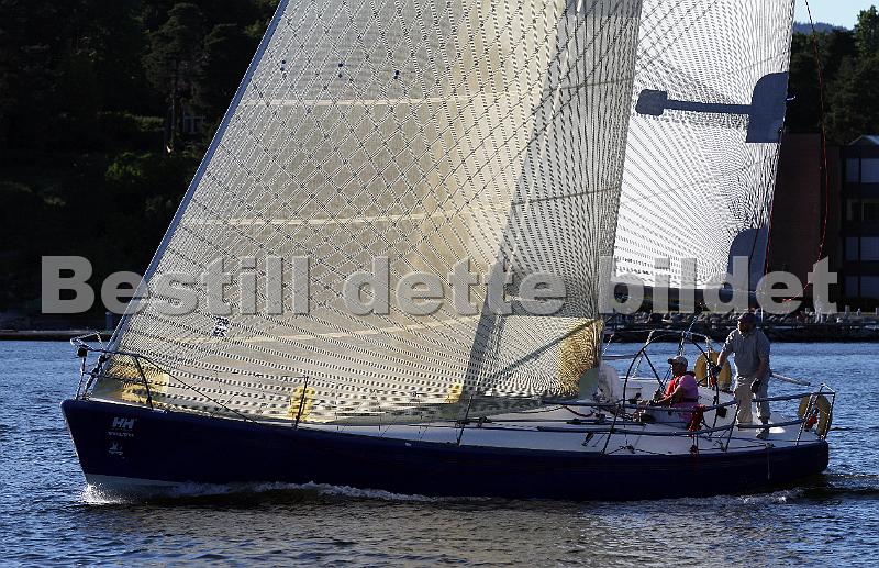 NOR12502_2.jpg