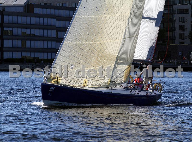 NOR12502_3.jpg