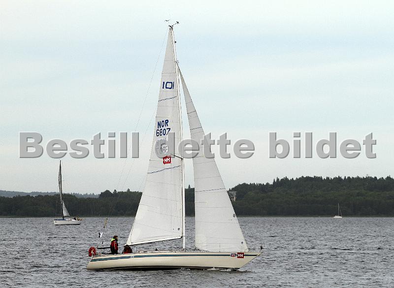 NOR6807_1.jpg