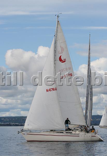 N6766_1.jpg