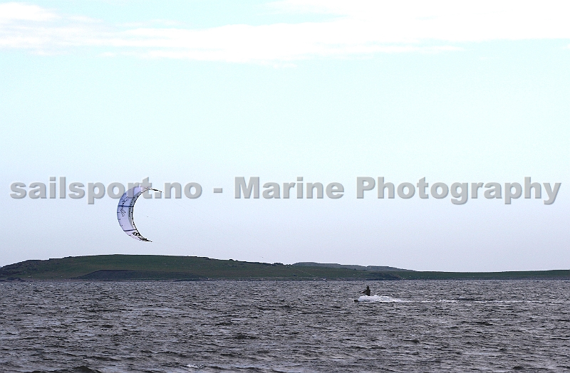 Kitesailing10.jpg