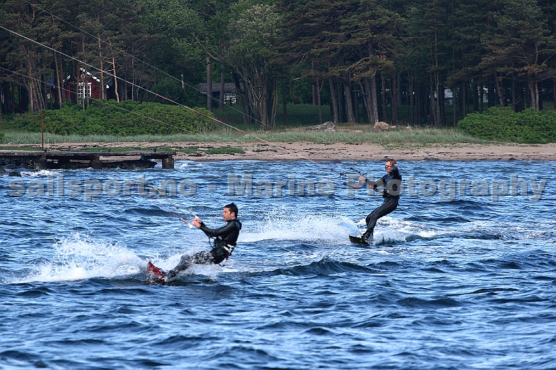 Kitesailing4.jpg
