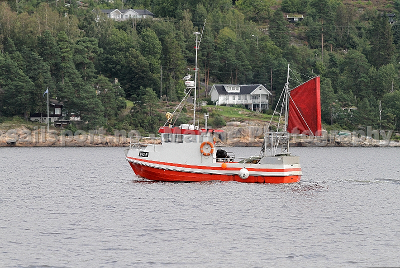 Fishboat_2.jpg