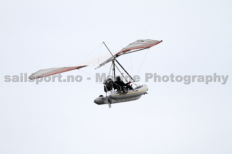FlyingDinghy_1.jpg