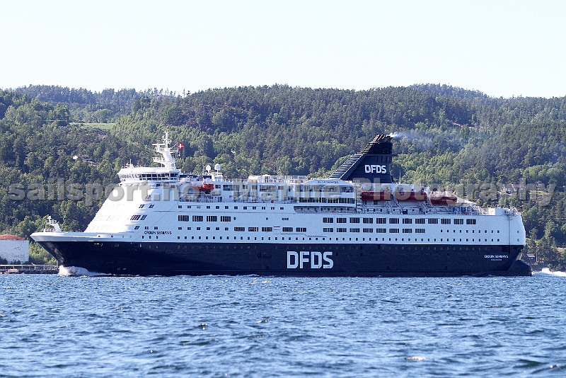 Crown_Seaways_DFDS_2.jpg