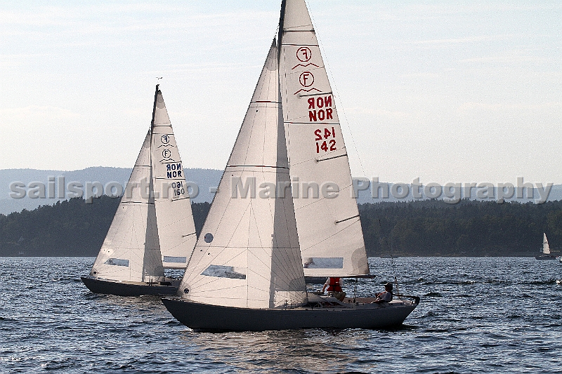 NOR142_3.jpg