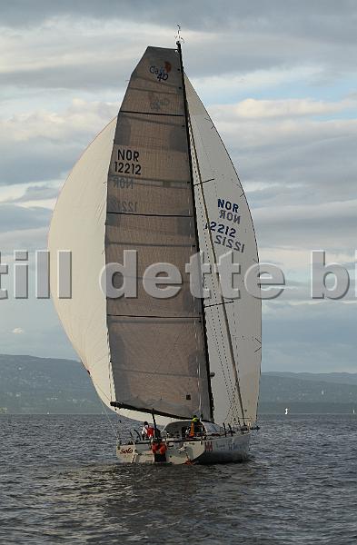 NOR12212_7.jpg