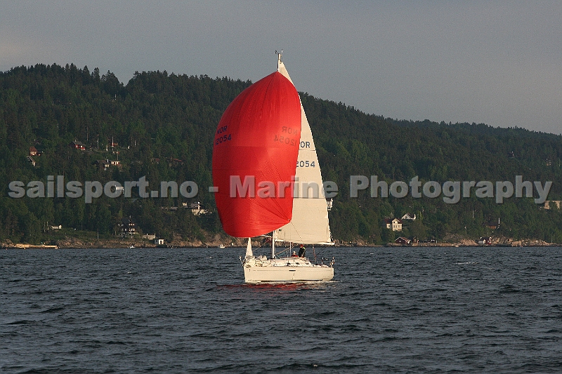 NOR12054_4.jpg