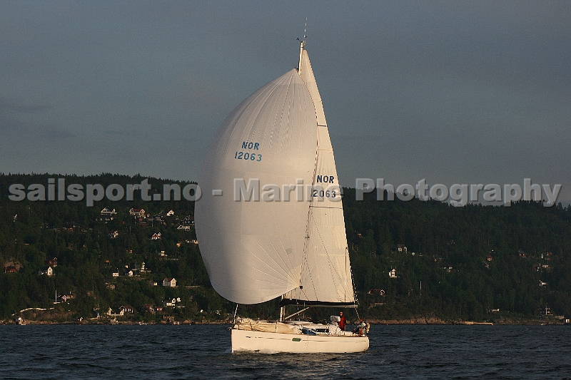 NOR12063_2.jpg