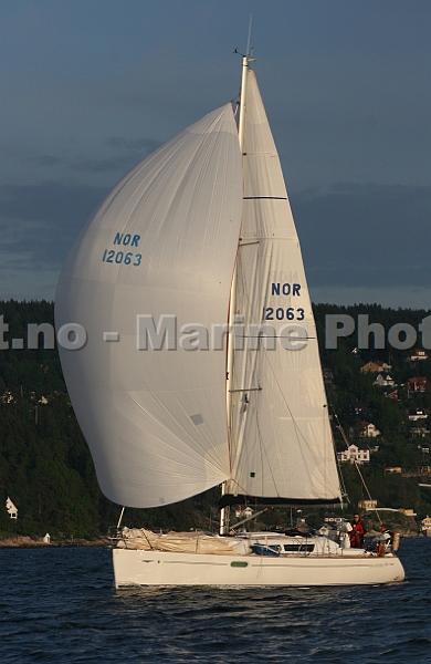 NOR12063_3.jpg