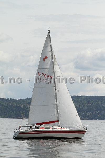 N7584_3.JPG