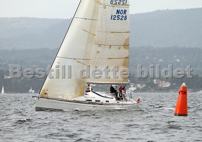 NOR12528_7.jpg